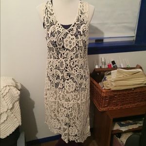 Beautiful crochet dress. Only worn 1 time.